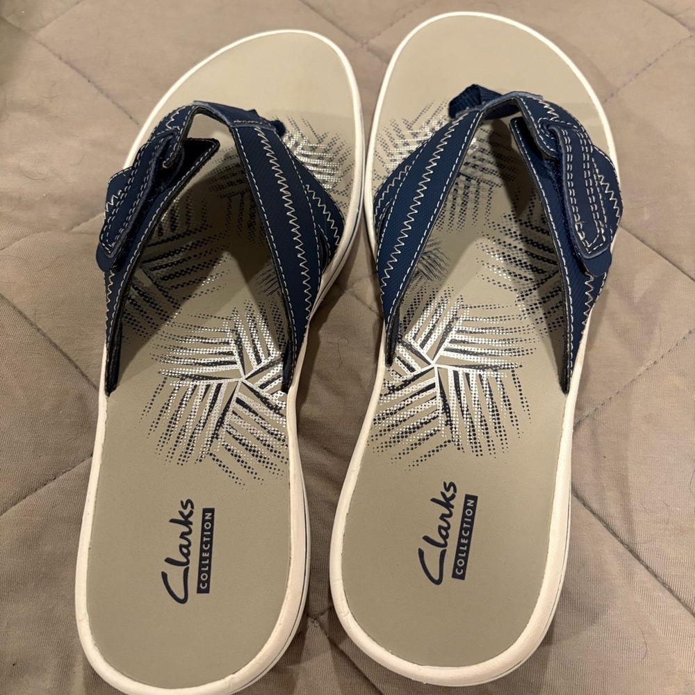 Clarks Women's Navy Sandals